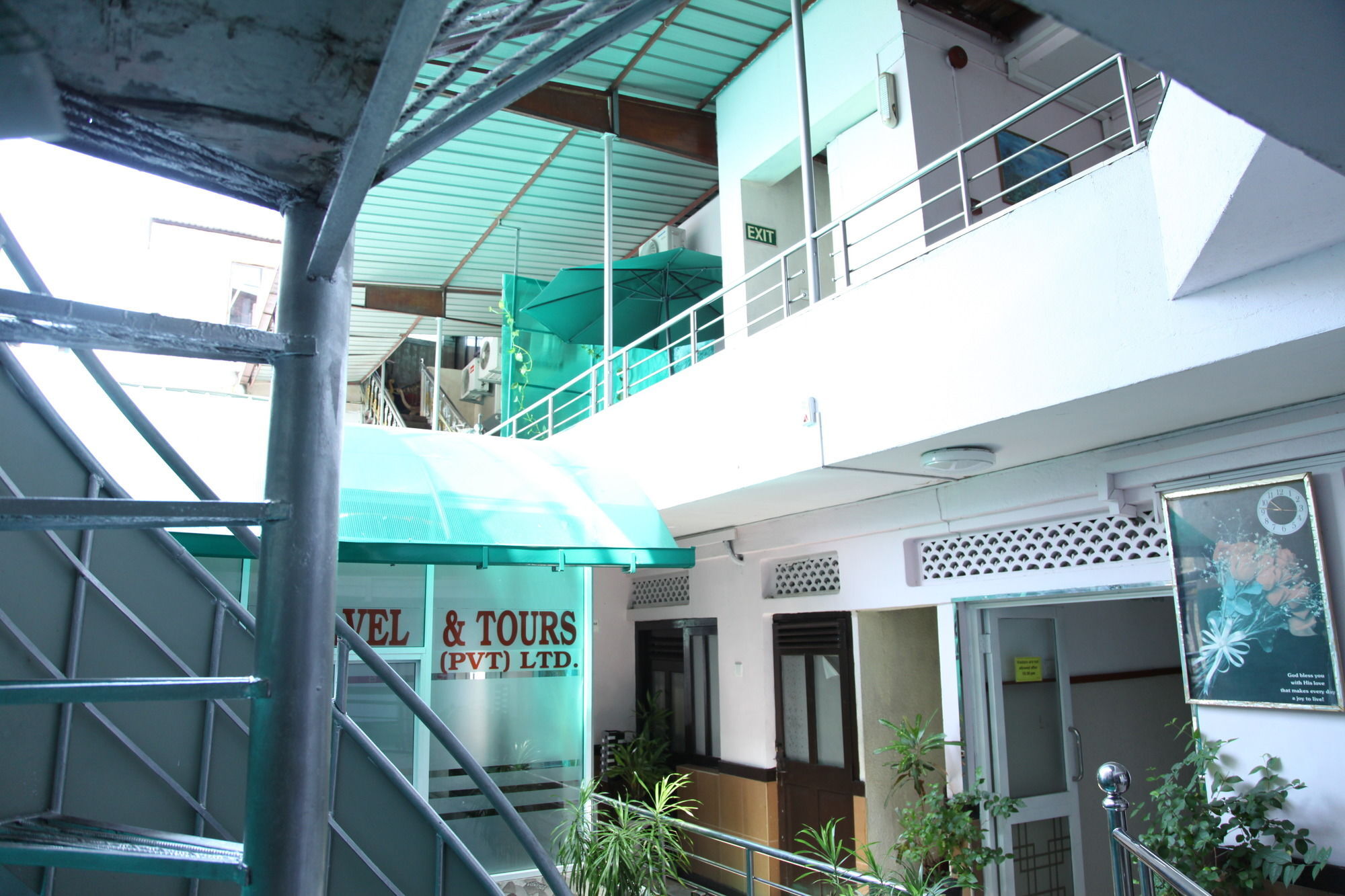 Brighten Hotel Colombo Exterior photo